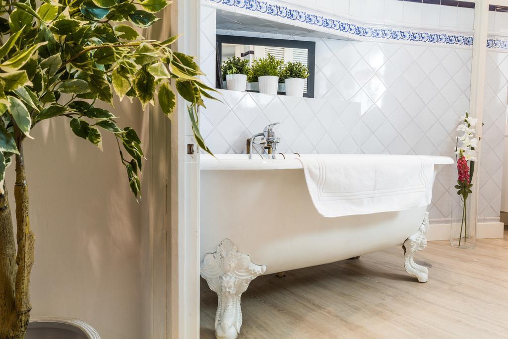 PYR Select Plaza Santa Ana Apartment Madrid Exterior foto