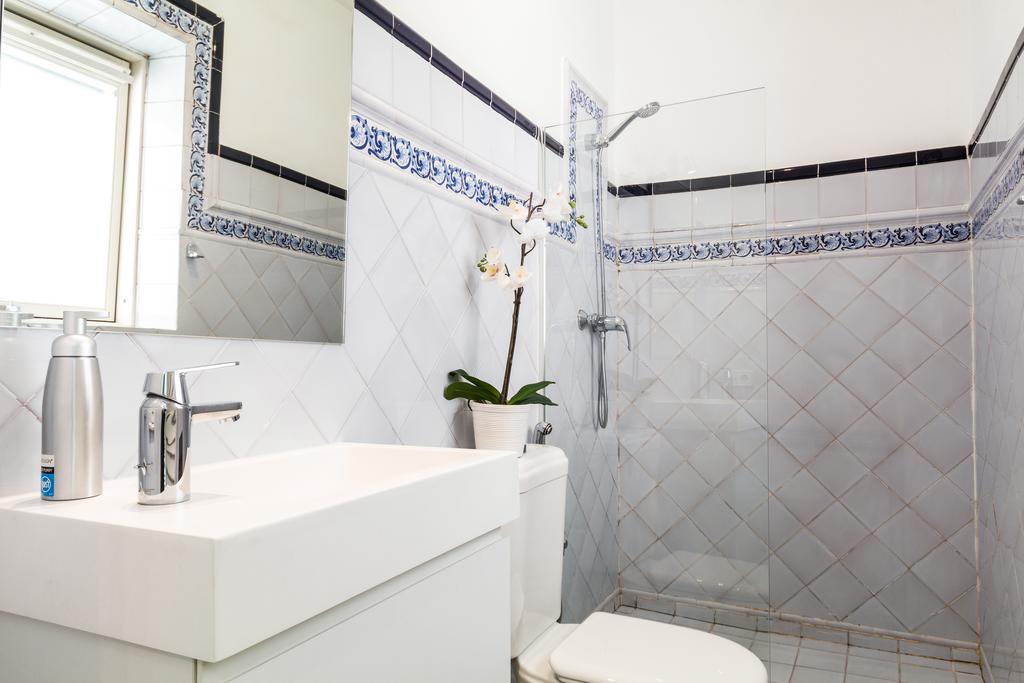 PYR Select Plaza Santa Ana Apartment Madrid Exterior foto