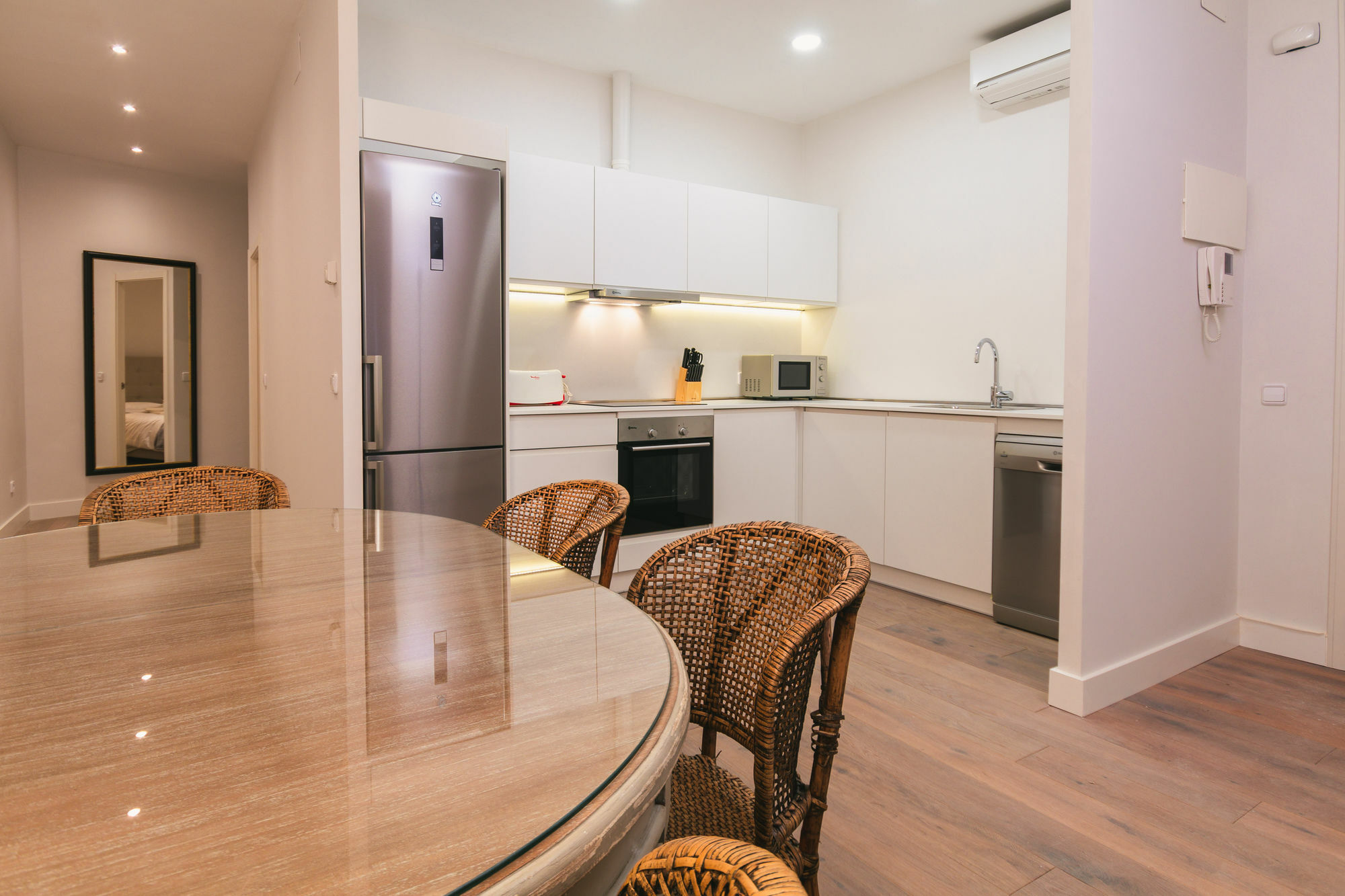 PYR Select Plaza Santa Ana Apartment Madrid Exterior foto